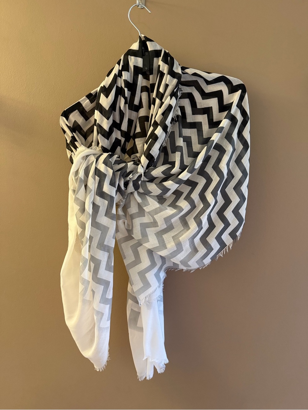 Black and White Ombré Chevron Scarf